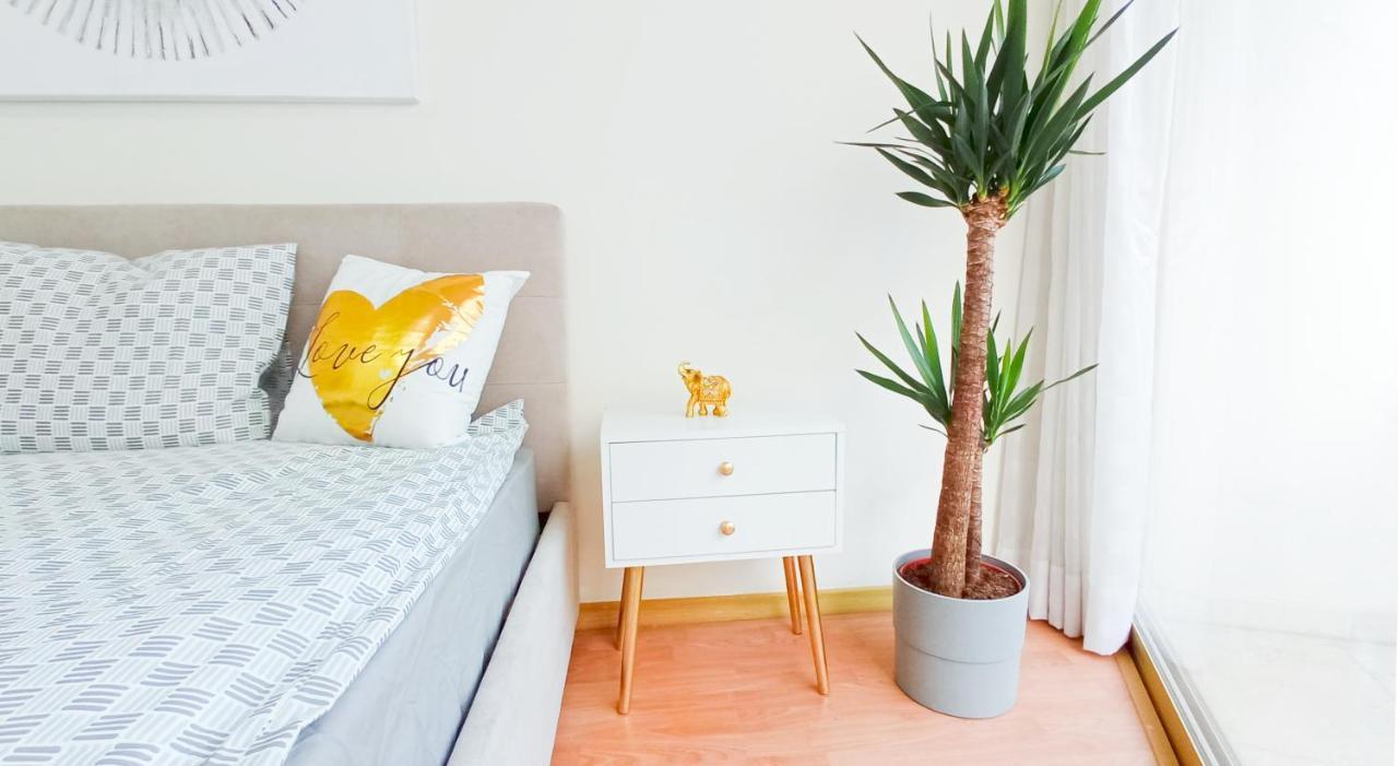 1A Beach & Business Apartment In The City Center! ラルナカ エクステリア 写真