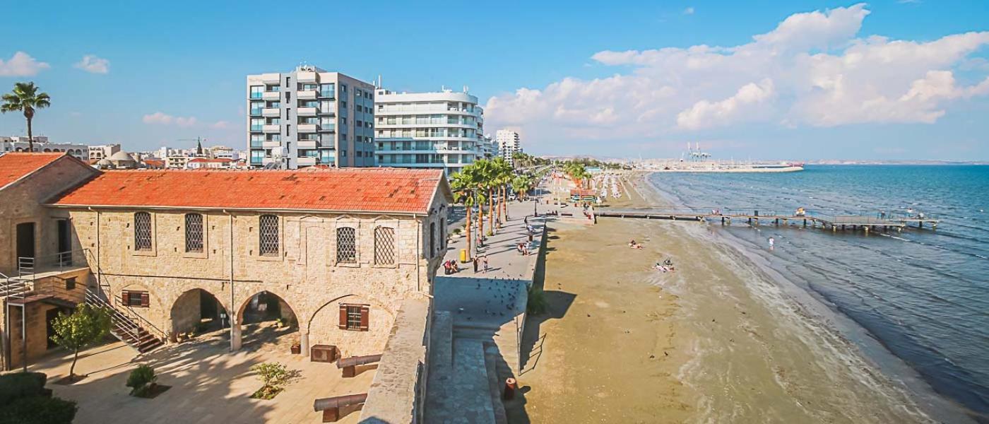 1A Beach & Business Apartment In The City Center! ラルナカ エクステリア 写真