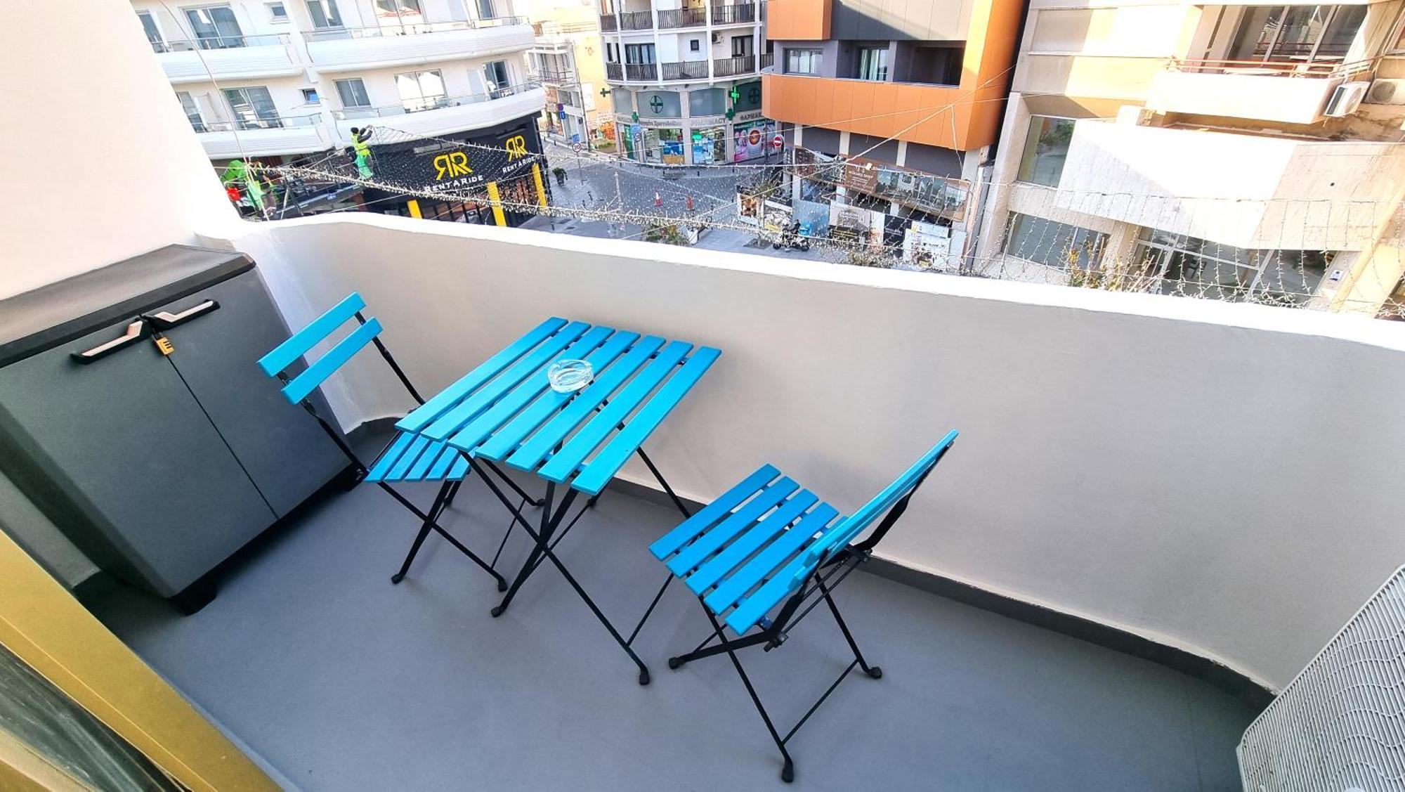 1A Beach & Business Apartment In The City Center! ラルナカ エクステリア 写真
