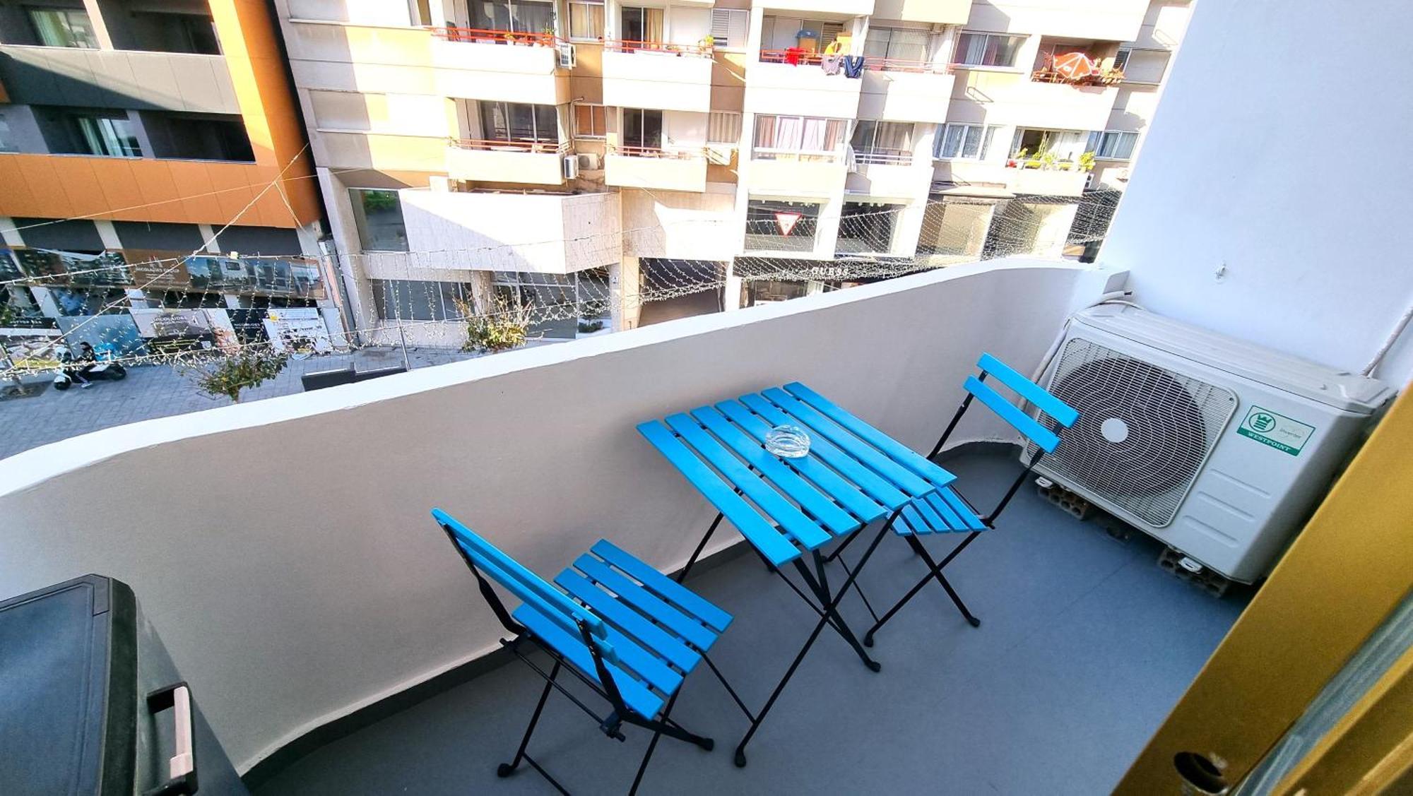 1A Beach & Business Apartment In The City Center! ラルナカ エクステリア 写真